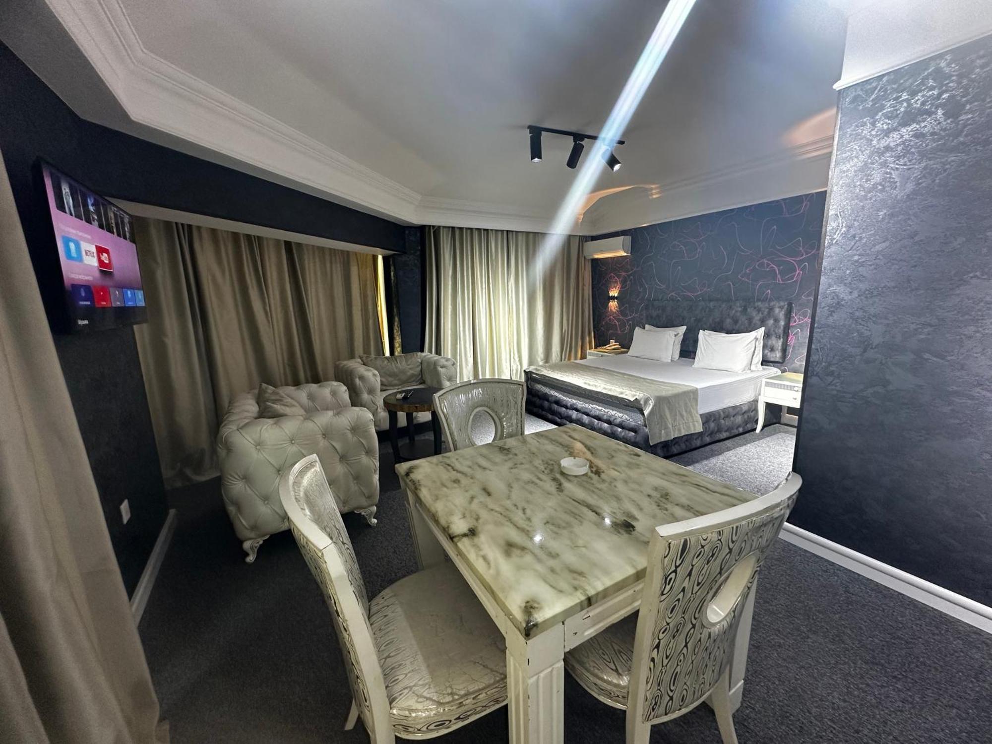 Amber Hotel Baku Kültér fotó